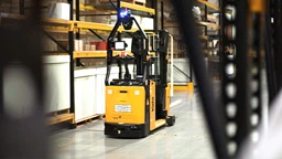 Yale lift truck technology solutions